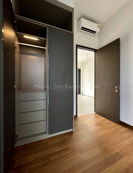 3 Bed Apartment (Condo) for Rent in  35 Gilstead - Image 2